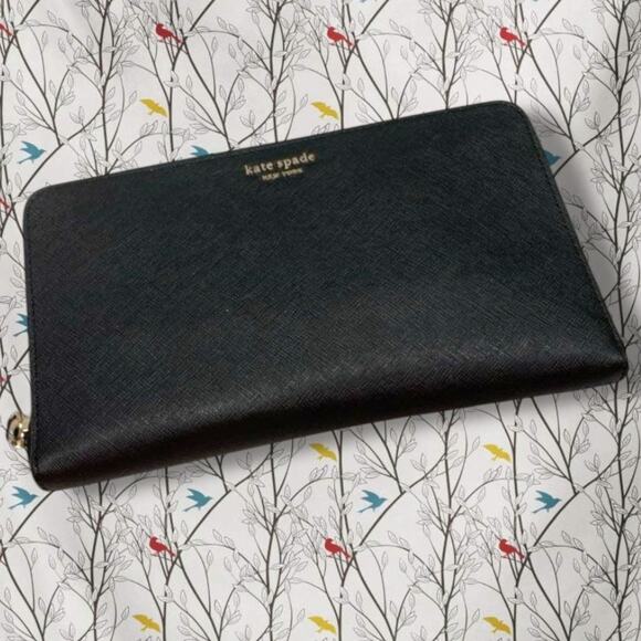 KATE SPADE Black Saffiano Leather Zip Around Wallet In Excellent Condition - Picture 1 of 8